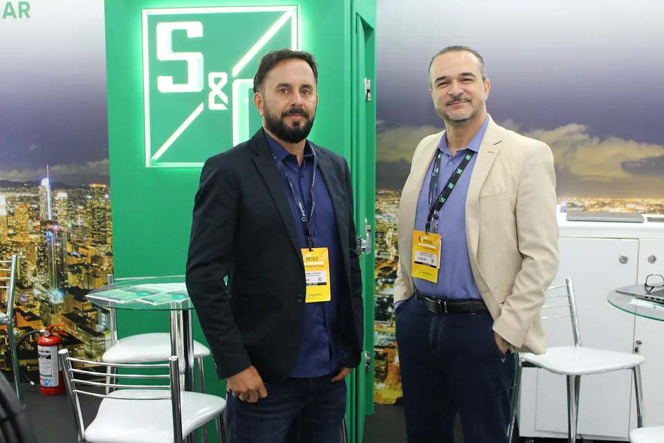 Visitantes no estande da S&C