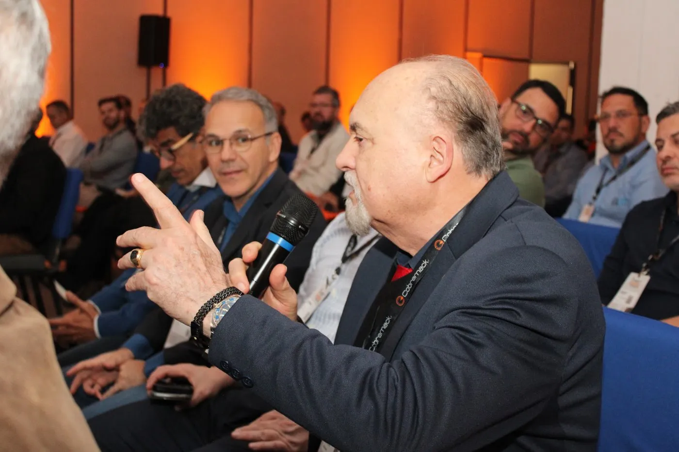 Hilton Moreno durante debate no Fórum Técnico